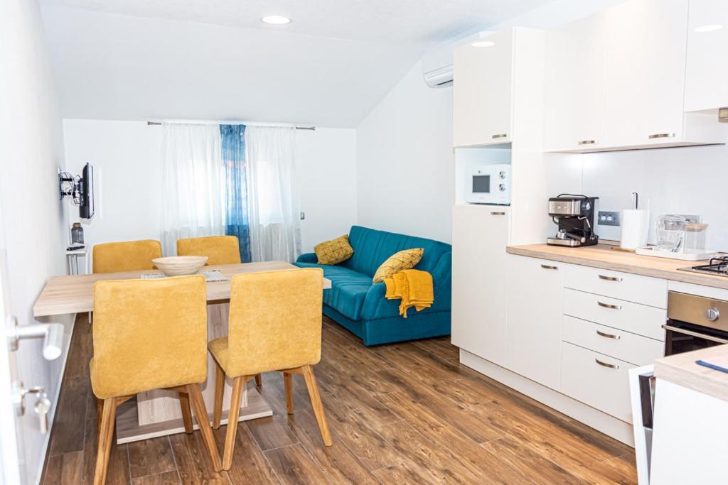 App Roko 3 Apartment Porec Bagian luar foto