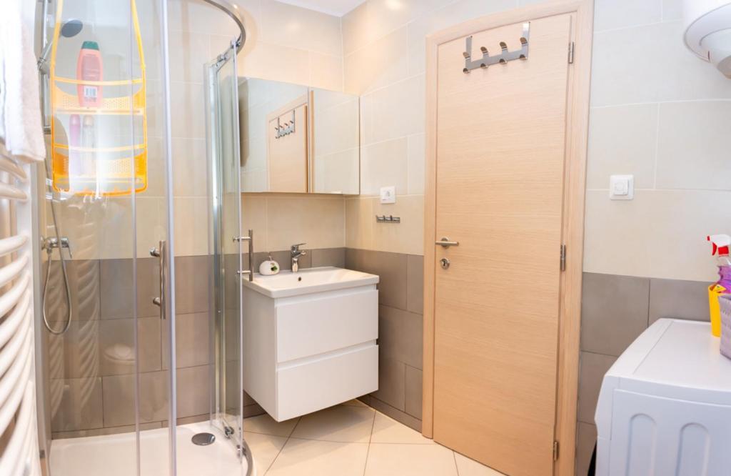 App Roko 3 Apartment Porec Bagian luar foto