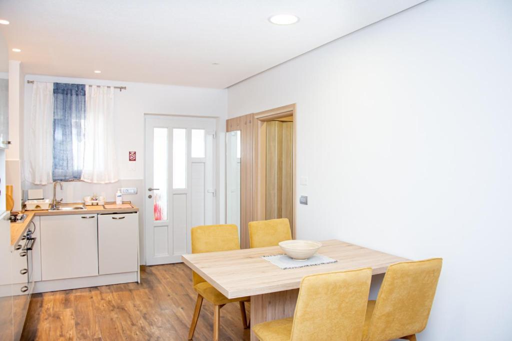 App Roko 3 Apartment Porec Bagian luar foto